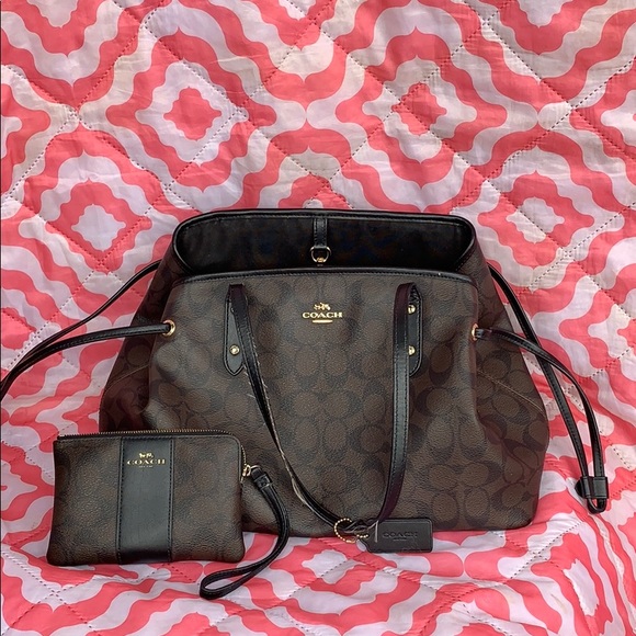 👜Coach Purse Tote Shoppers Bag with wallet 👜 - Picture 1 of 8